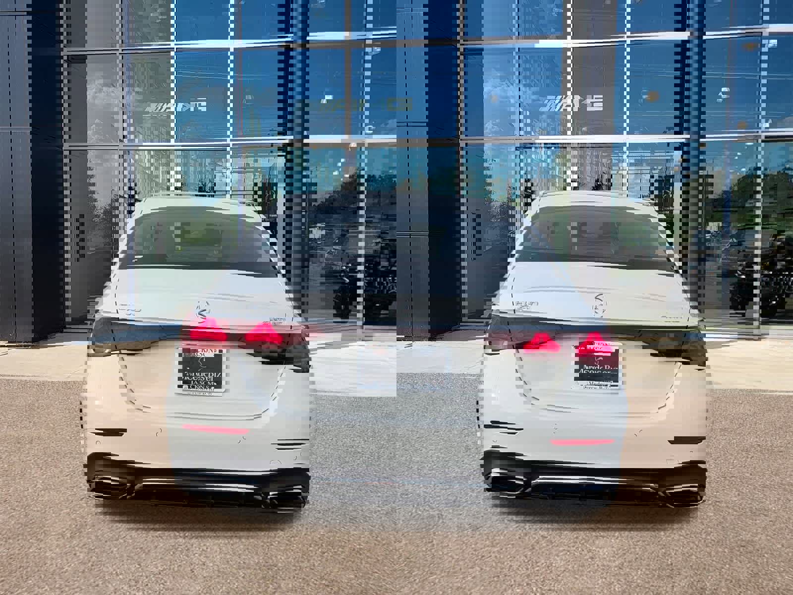 Used 2025 Mercedes-Benz E 450 4MATIC Sedan image 6