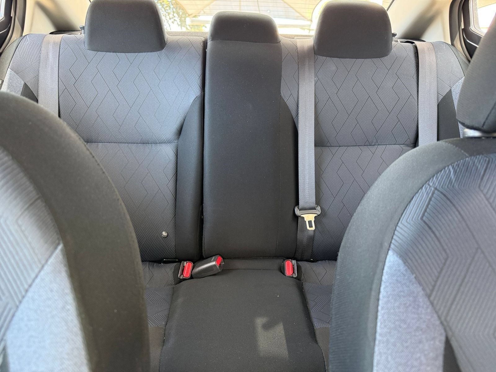 Used 2025 Nissan Versa SV FWD image 33