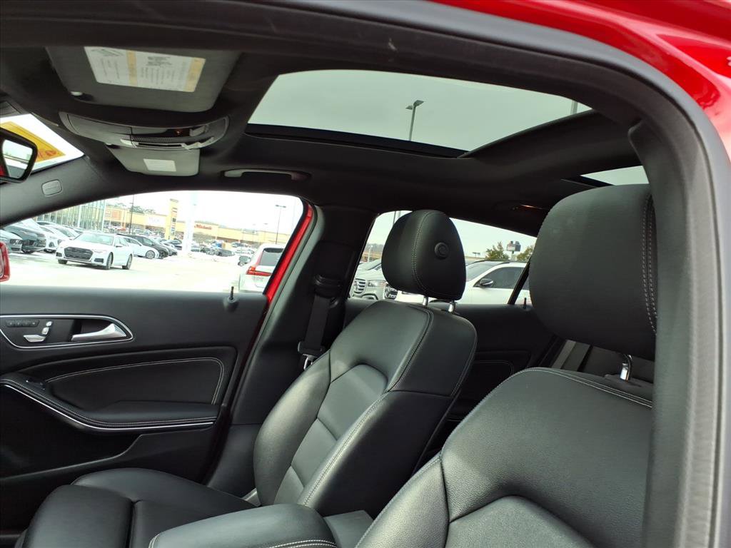 Certified 2019 Mercedes-Benz GLA 250 4MATIC image 11