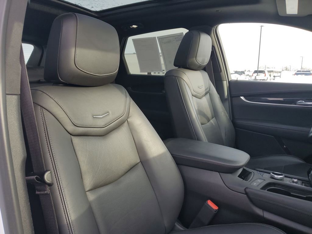 Used 2021 Cadillac XT5 Premium Luxury image 30