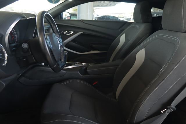 Used 2019 Chevrolet Camaro LT w/ RS Package image 8