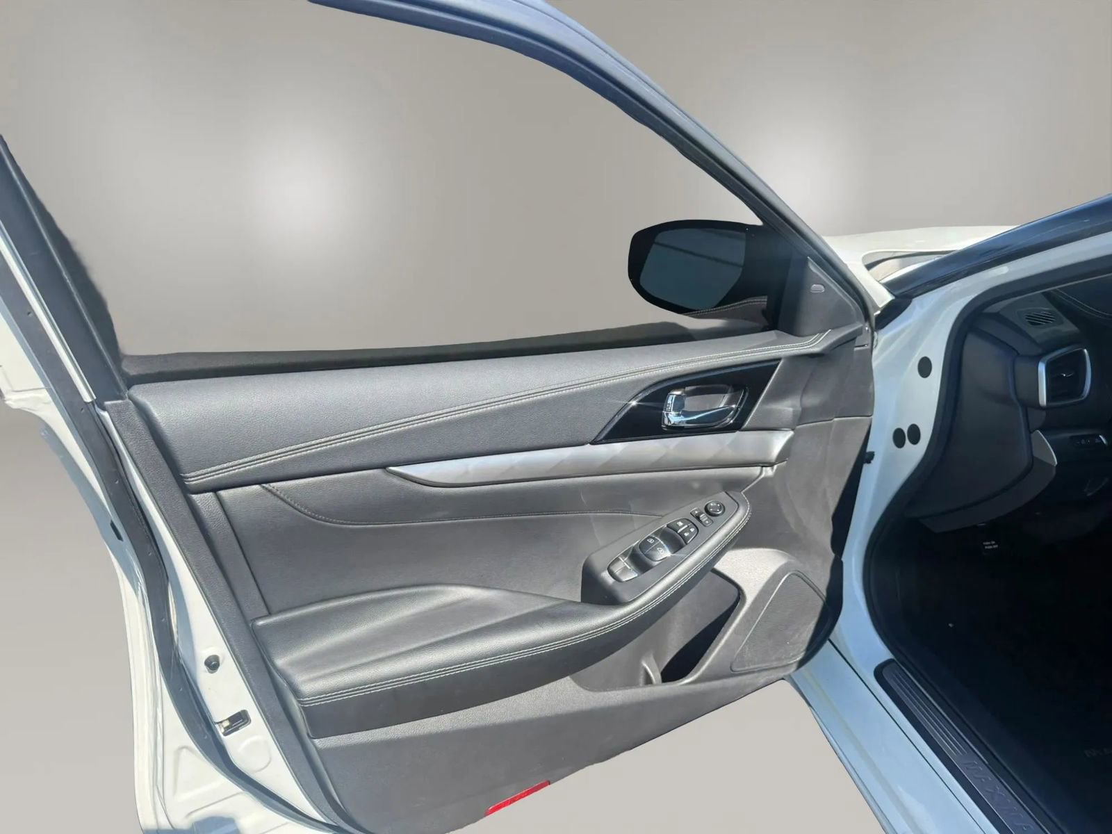 Used 2023 Nissan Maxima SV w/ Floor Mat Group image 11