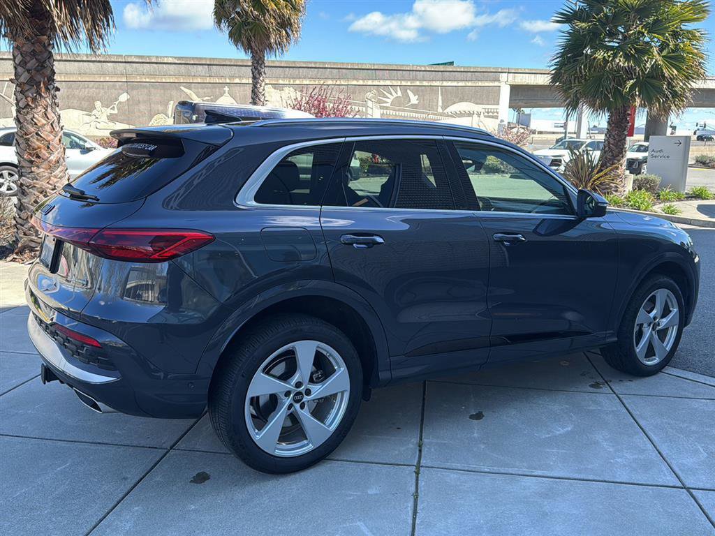 Used 2025 Audi Q5 Premium Plus w/ Premium Plus image 6