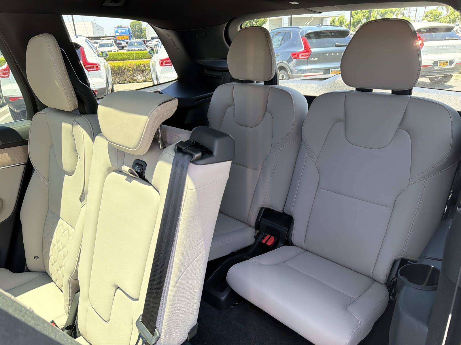 New 2026 Volvo XC90 T8 Plus AWD/4WD image 18
