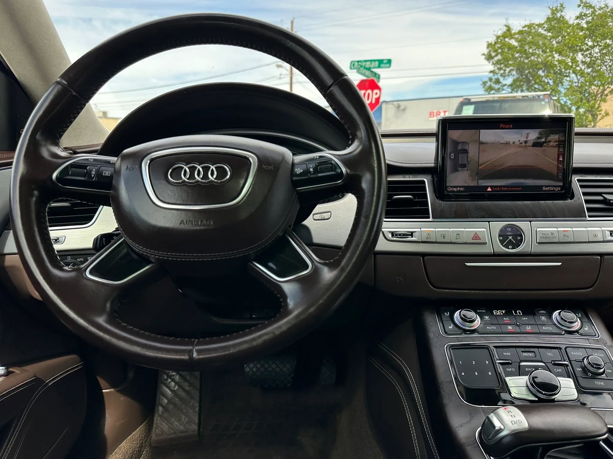 Used 2016 Audi A8 L 4.0T image 34