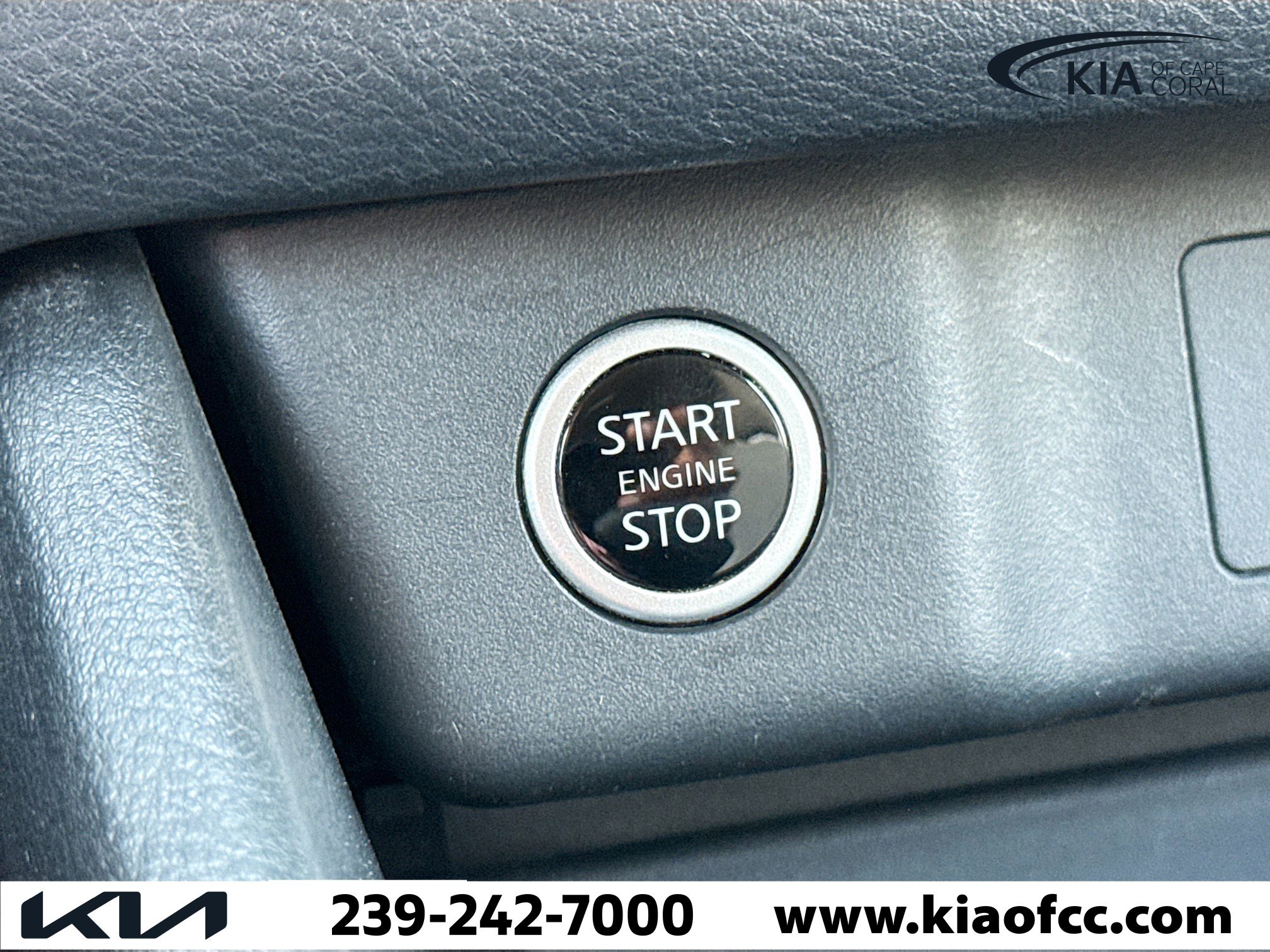 Used 2023 Nissan Rogue SV image 32