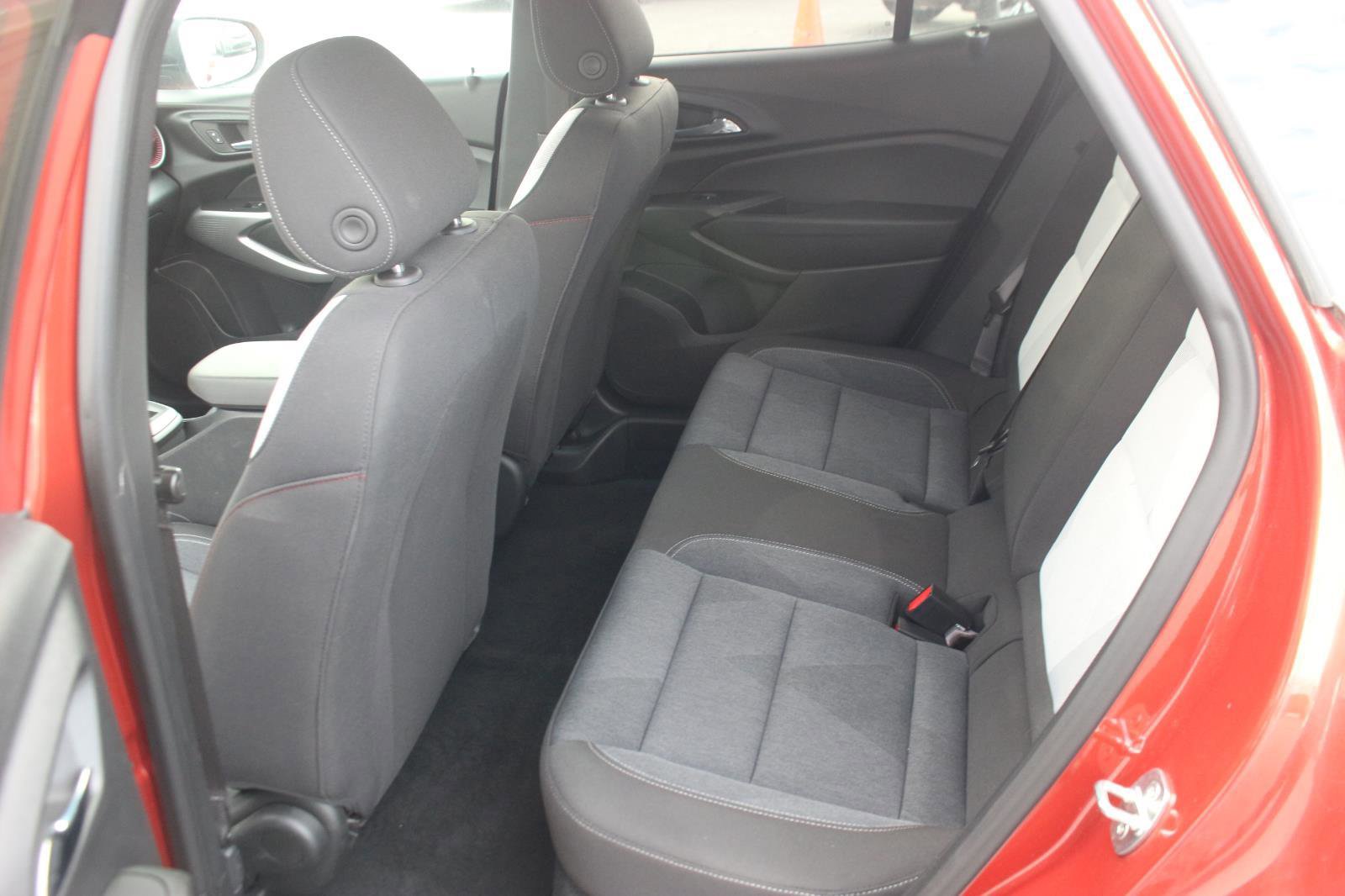 Used 2024 Chevrolet Trax RS w/ Driver Confidence Package image 30