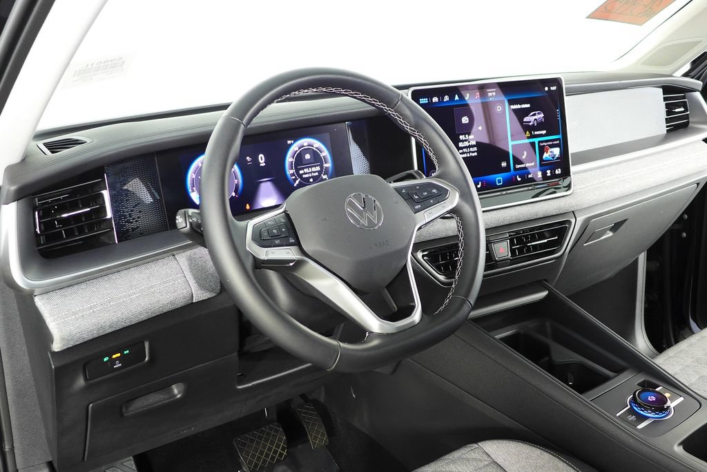 Used 2025 Volkswagen Tiguan S FWD image 30