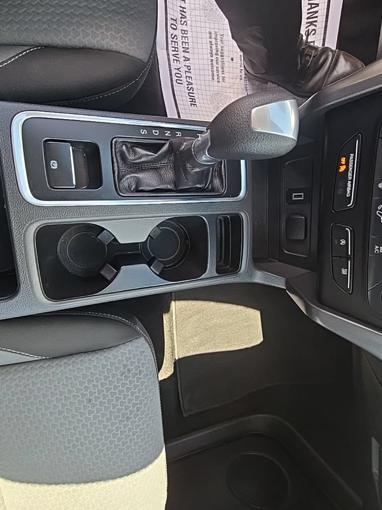 Used 2017 Ford Escape SE AWD/4WD image 14