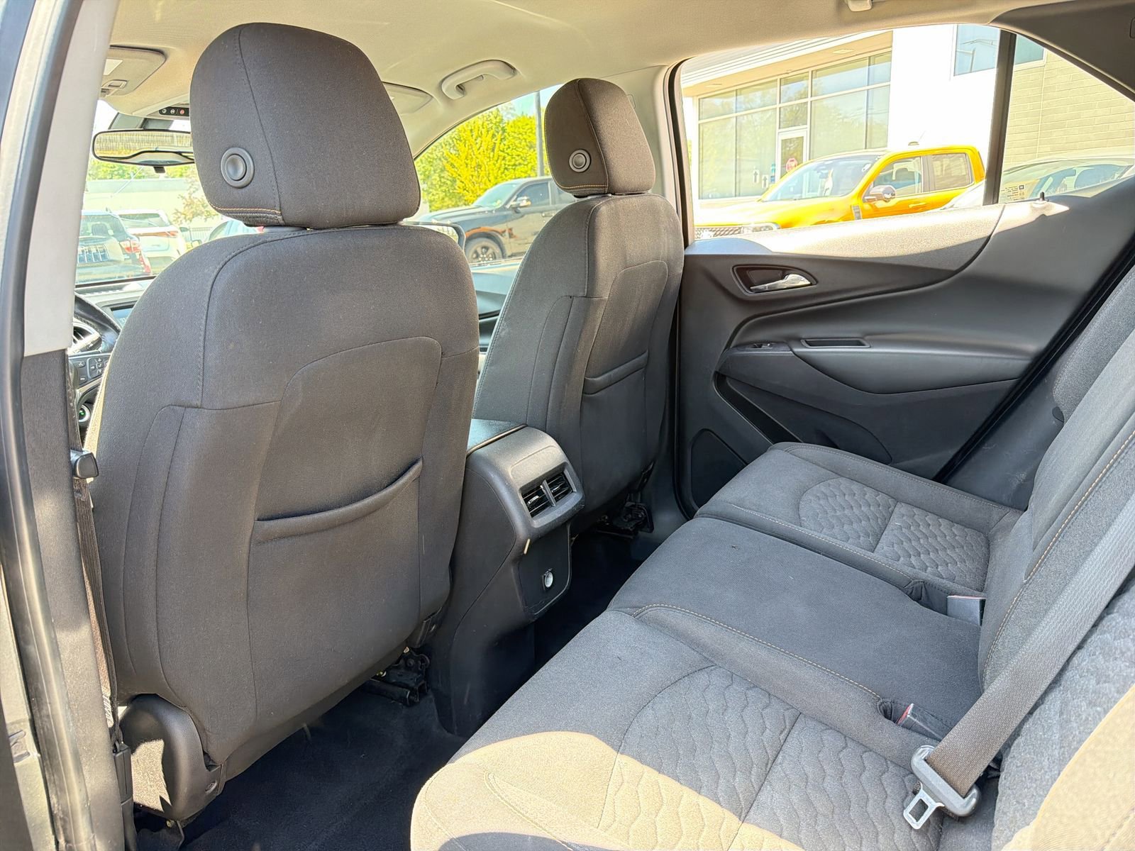 Used 2018 Chevrolet Equinox LT FWD image 19