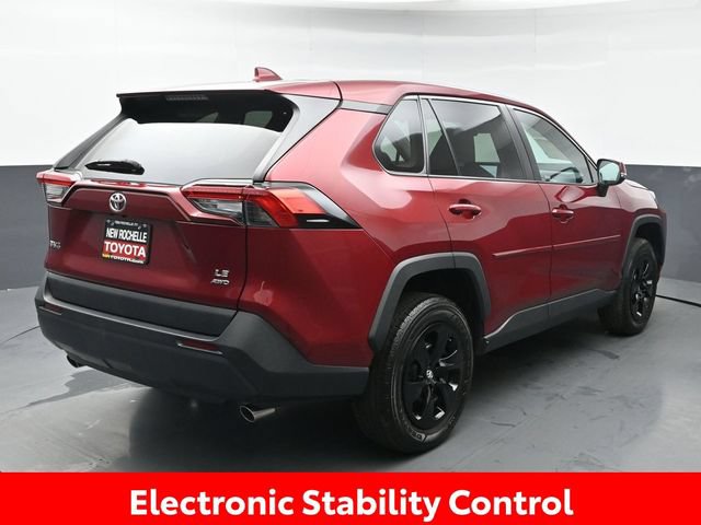 Certified 2023 Toyota RAV4 LE AWD/4WD image 6