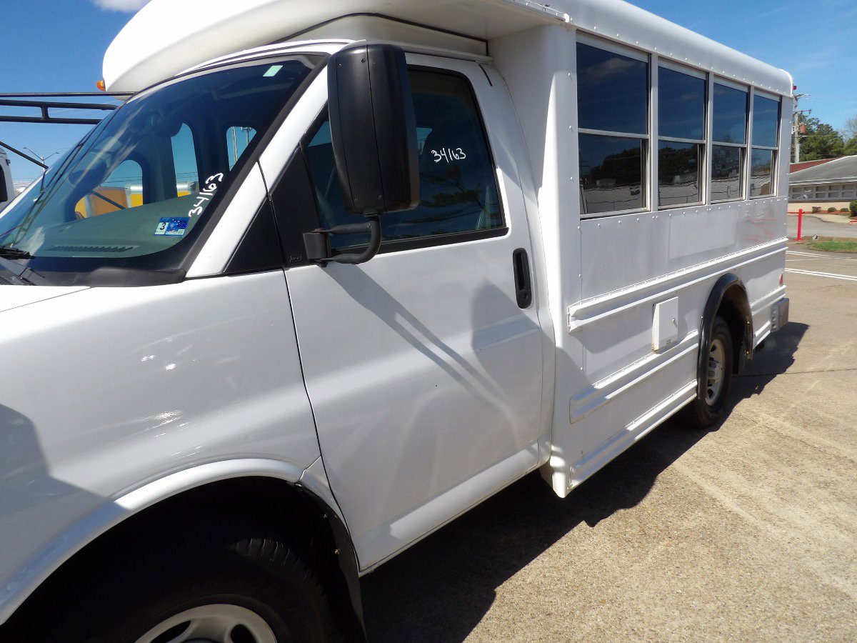 Used 2008 Chevrolet Express 3500 G3500 15 PASSENGER MINI BUS w/ School Bus Package image 5