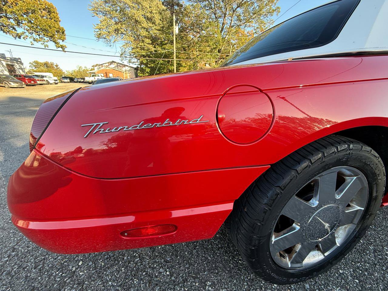 Used 2003 Ford Thunderbird Deluxe image 18