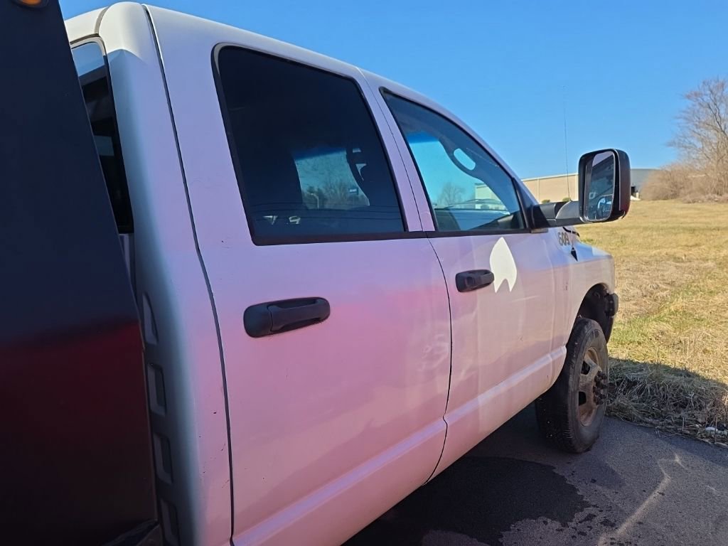 Used 2007 Dodge Ram 3500 Truck 4x4 Quad Cab DRW w/ ST Decor Group image 6