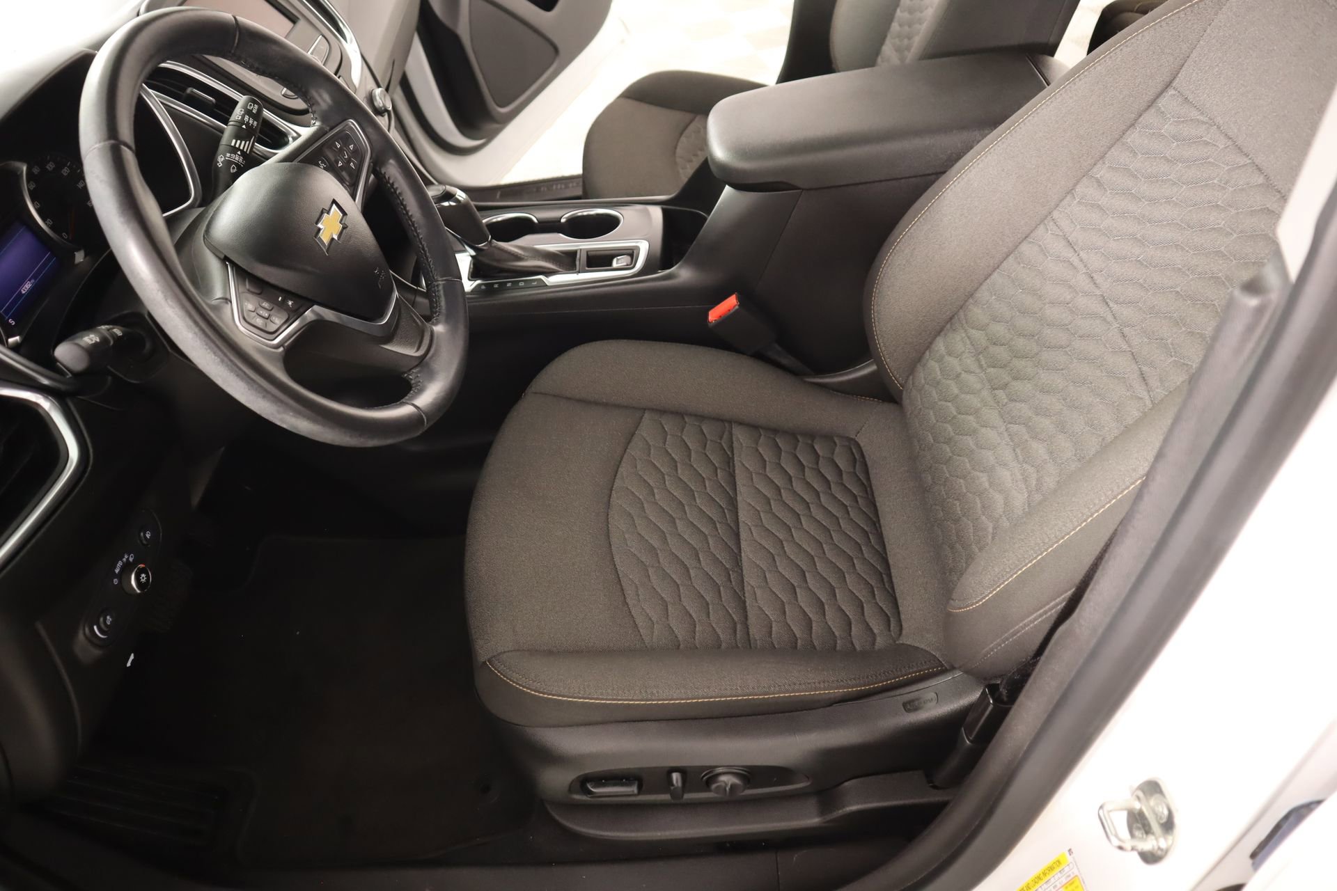 Used 2021 Chevrolet Equinox LT image 11