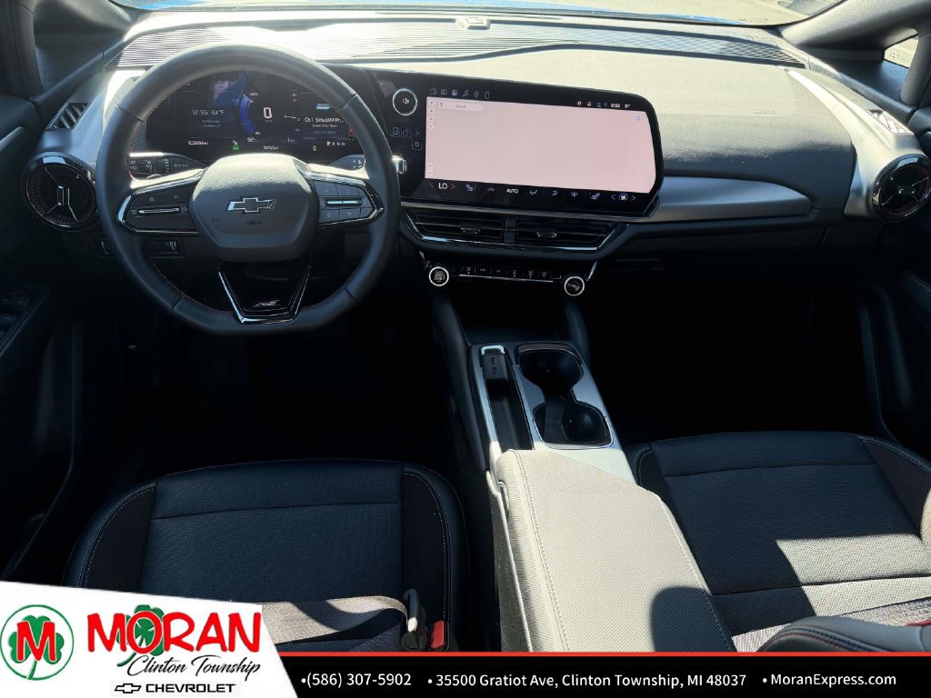 Used 2024 Chevrolet Equinox EV RS FWD image 13