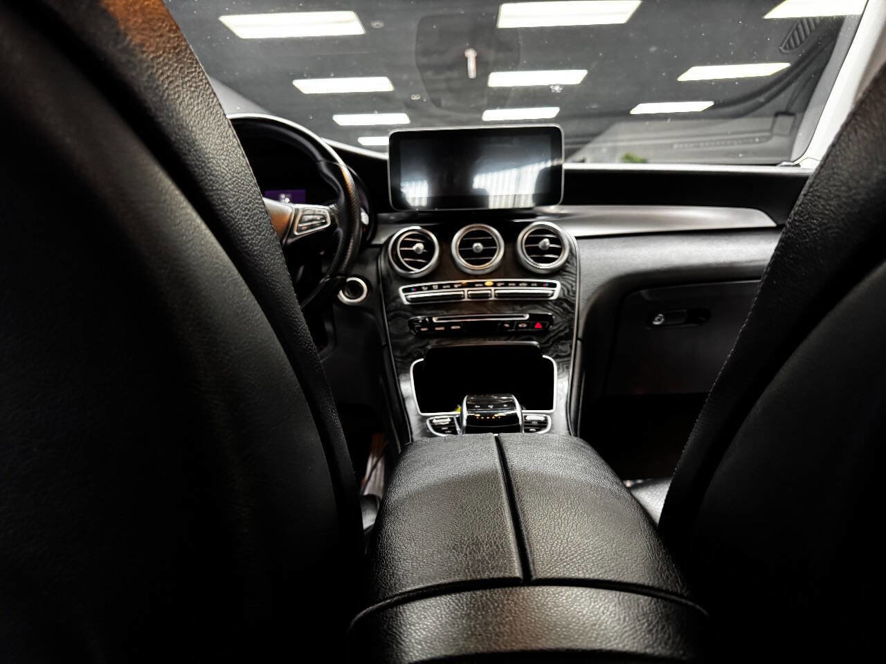 Used 2016 Mercedes-Benz GLC 300 image 38