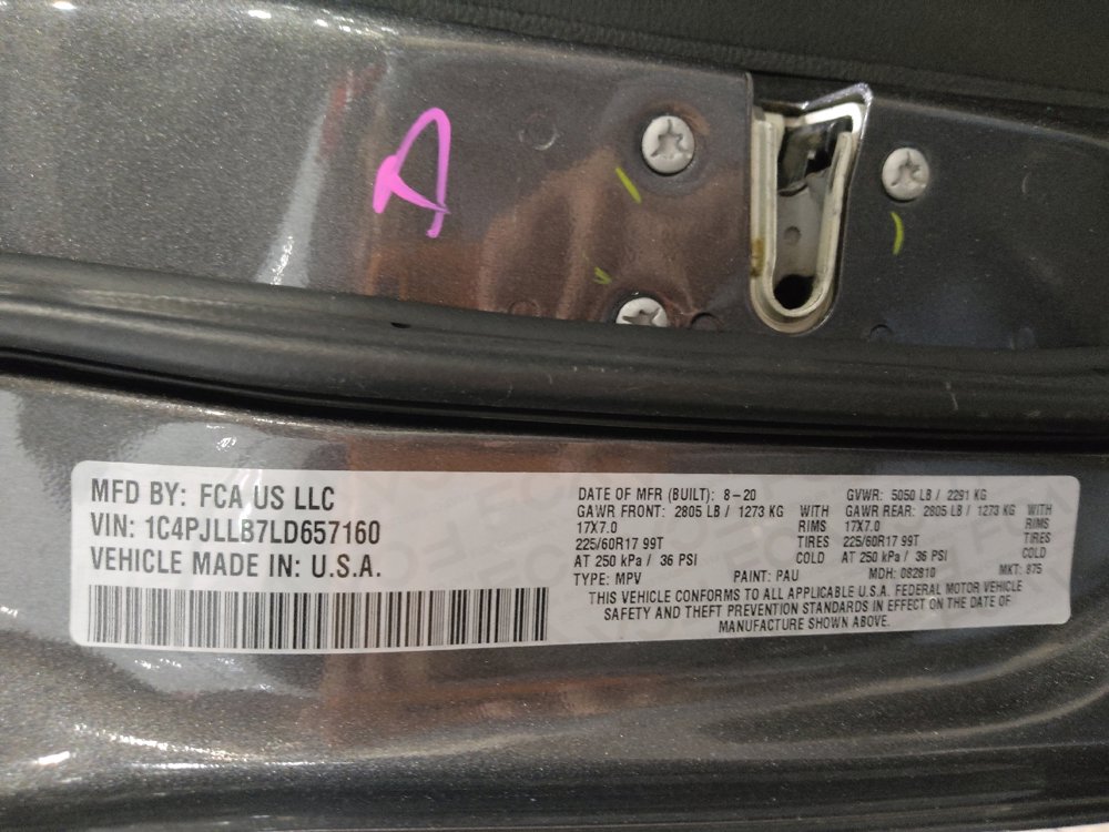 Used 2020 Jeep Cherokee Latitude Plus w/ Cold Weather Group image 33