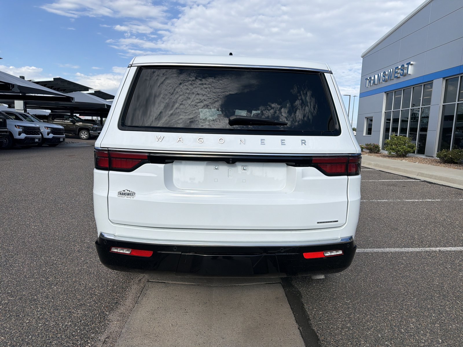 Used 2024 Jeep Wagoneer Series II AWD/4WD image 4