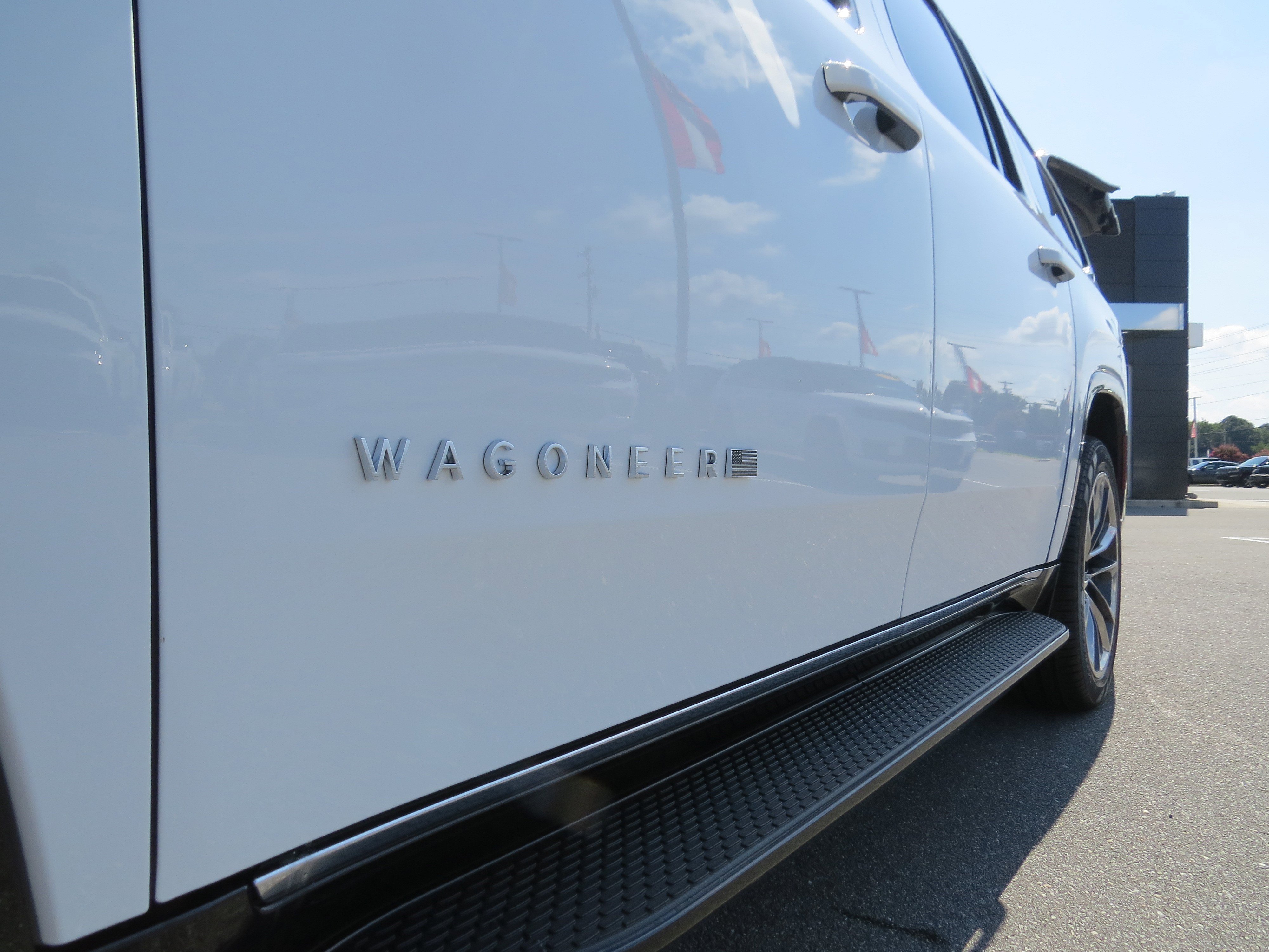 New 2025 Jeep Wagoneer L Series II w/ Convenience Group I image 14