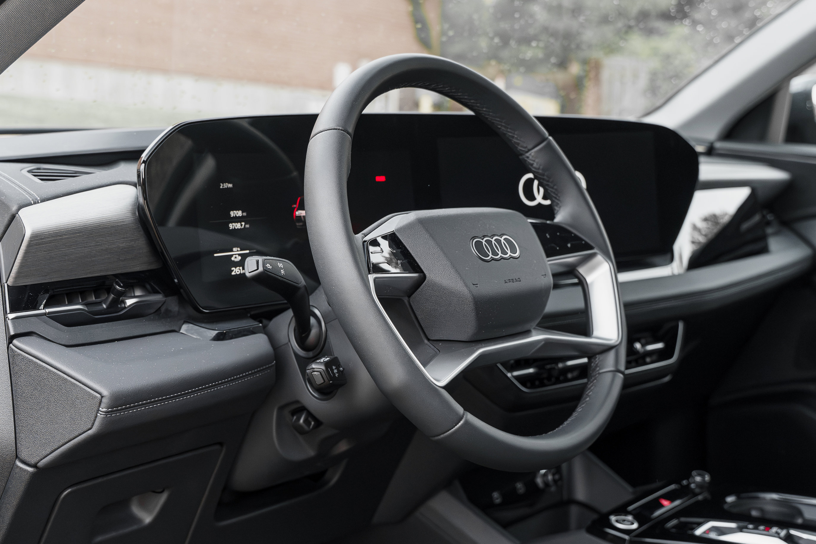 Used 2025 Audi Q6 e-tron Premium Plus w/ Premium Plus AWD/4WD image 9