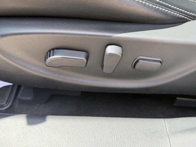 Used 2023 Nissan Maxima SV w/ Floor Mat Group FWD image 14
