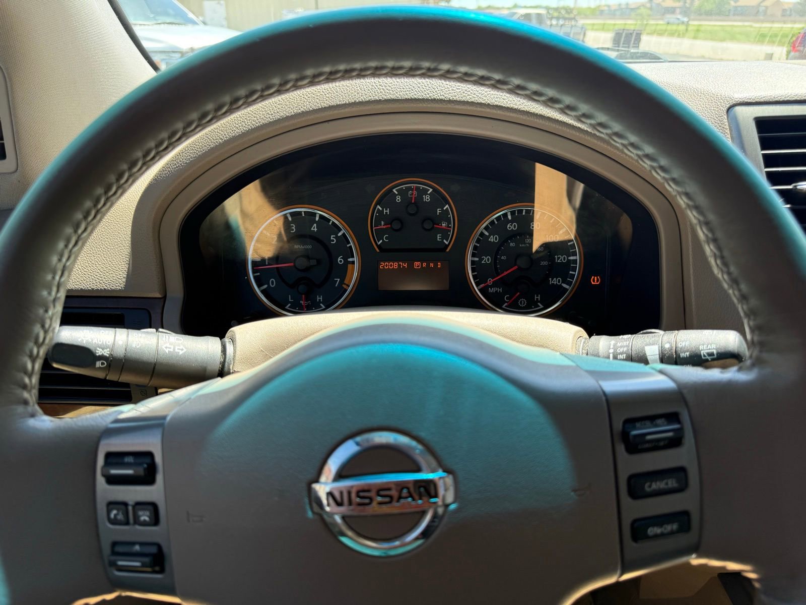 Used 2011 Nissan Armada Platinum w/ 2nd Row Captain Seat Pkg image 18