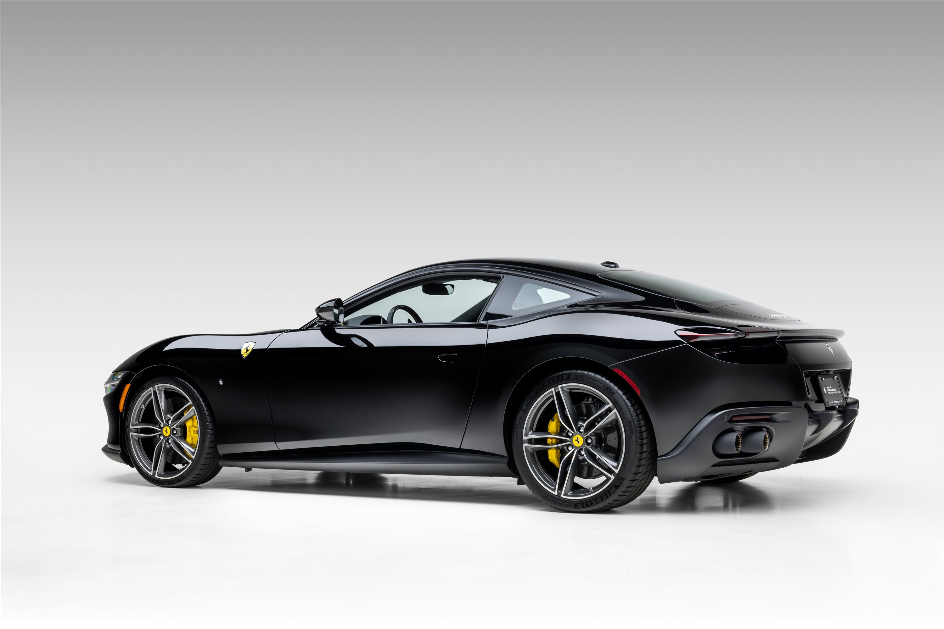 Certified 2023 Ferrari Roma image 8