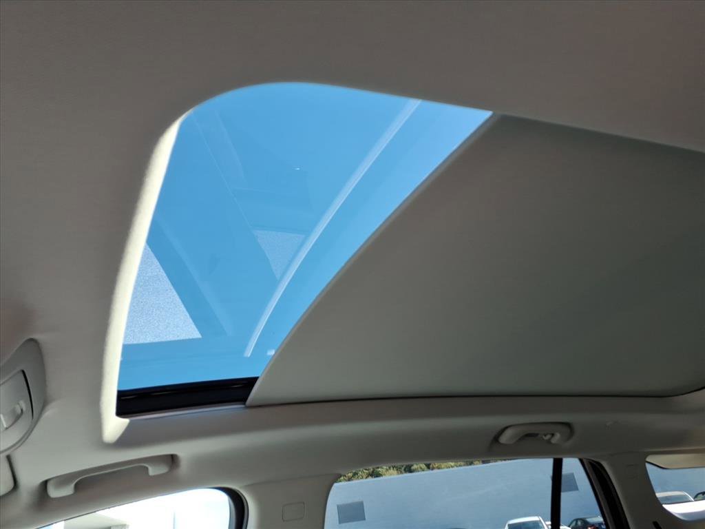 Used 2022 GMC Terrain Denali w/ Denali Premium Package image 8