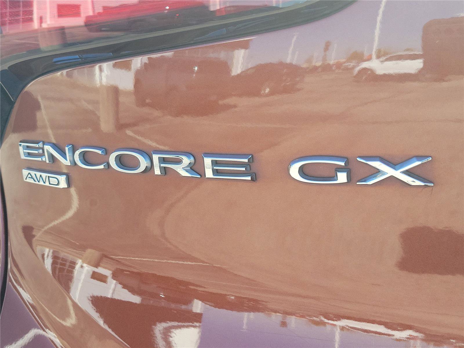 Used 2020 Buick Encore GX Essence w/ Experience Buick Package image 8