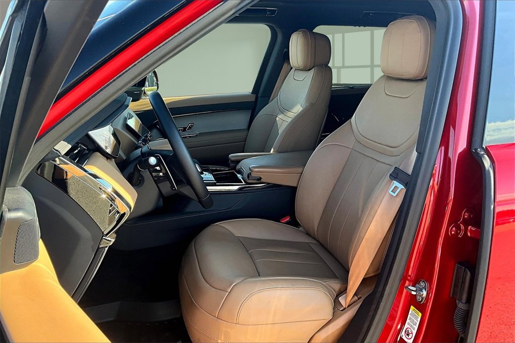Certified 2025 Land Rover Range Rover Sport SE image 26