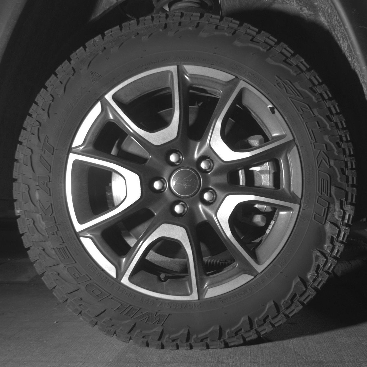 Used 2025 Jeep Compass Trailhawk image 13