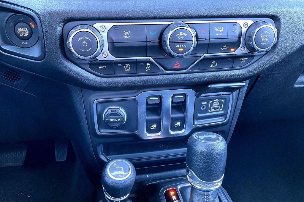 Certified 2025 Jeep Wrangler Sport AWD/4WD image 12