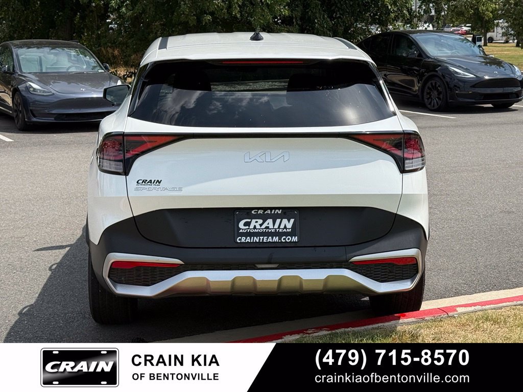 Certified 2024 Kia Sportage LX FWD image 6