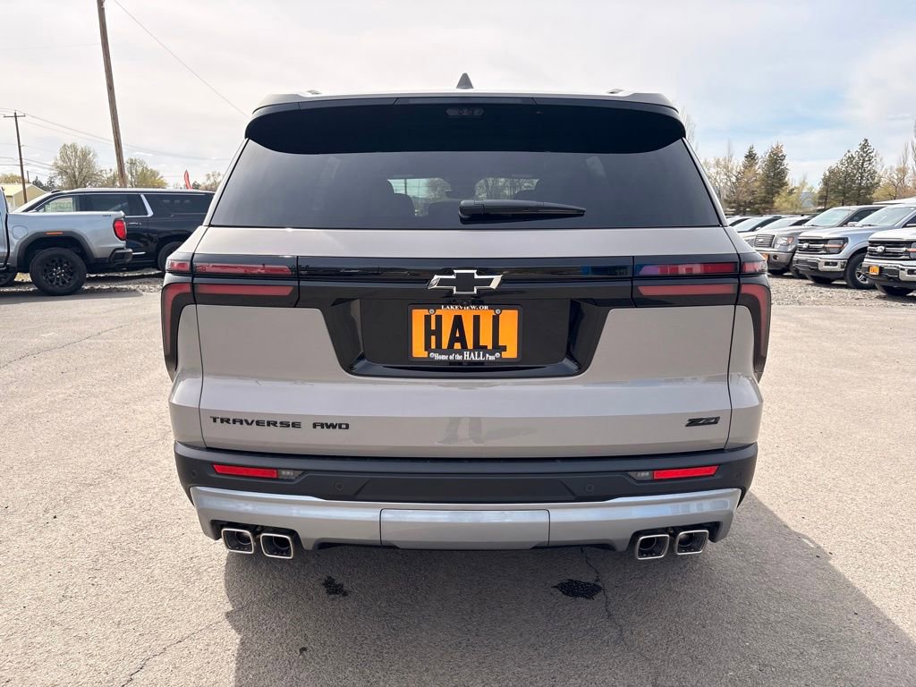 New 2026 Chevrolet Traverse Z71 w/ Enhanced Driving Package AWD/4WD image 5