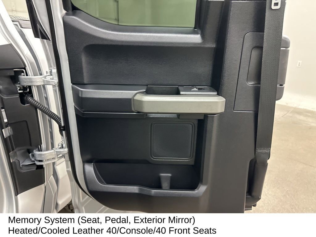 Used 2017 Ford F150 Raptor w/ Equipment Group 802A Luxury image 29