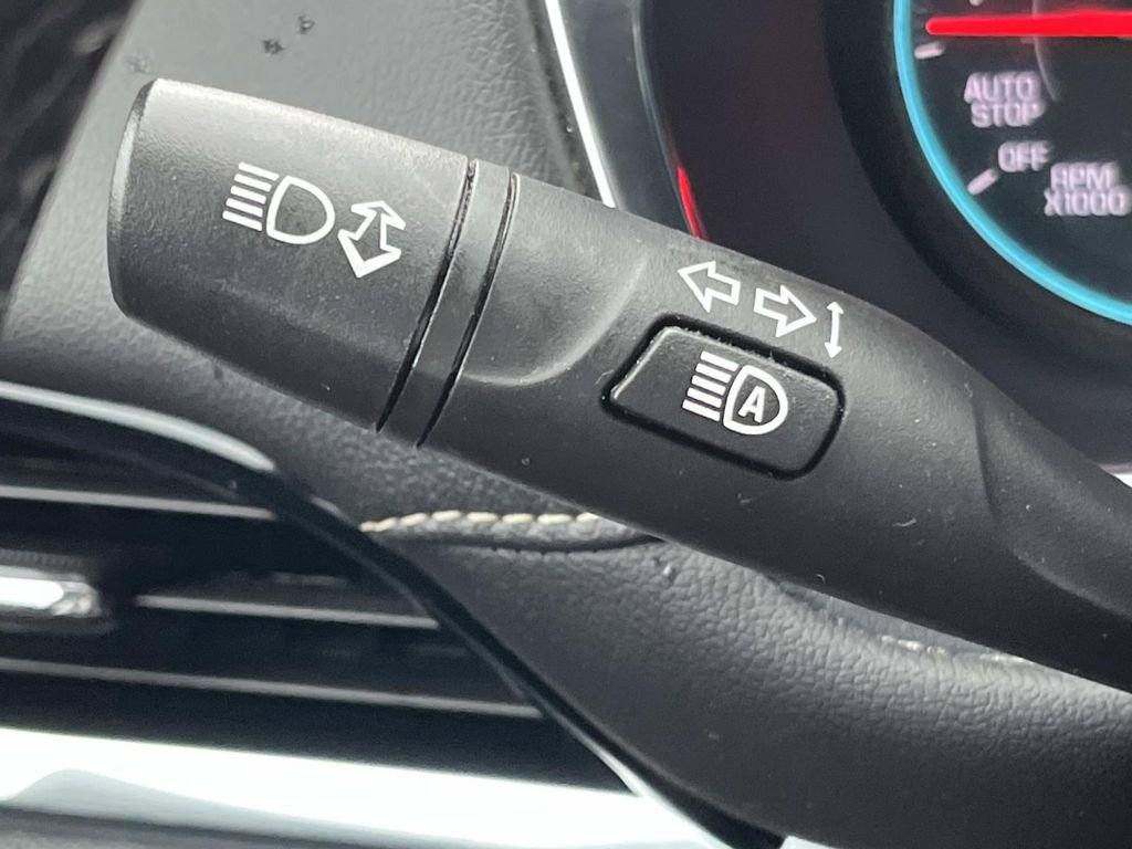 Used 2023 Chevrolet Traverse LT image 27