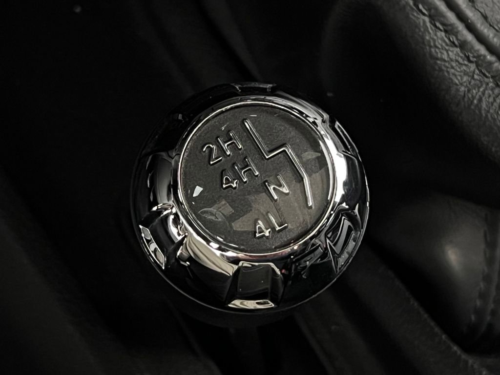 Used 2017 Jeep Wrangler Sahara w/ Connectivity Group image 20