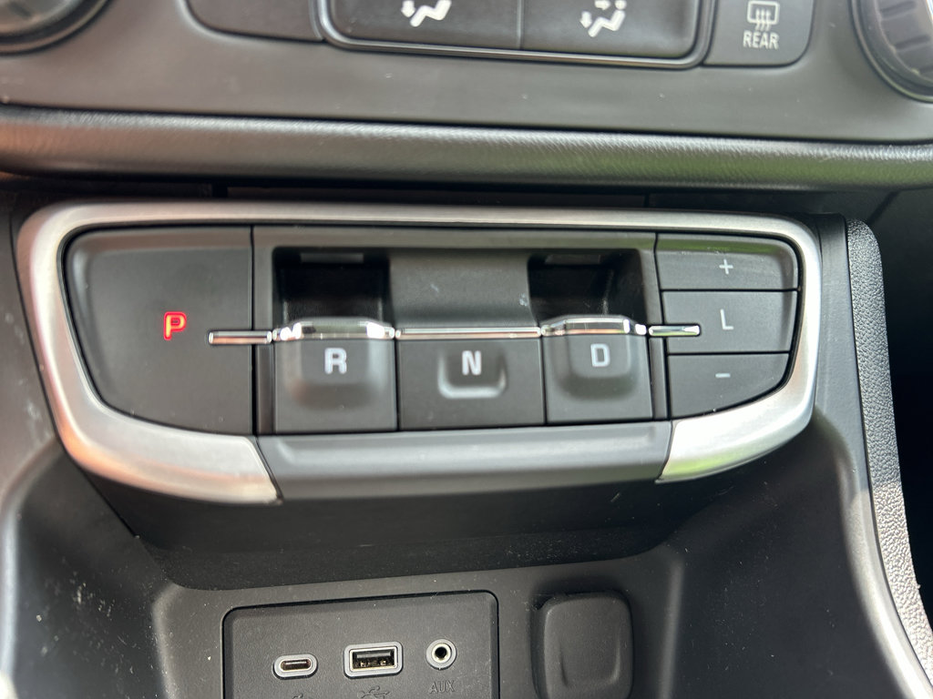 Used 2023 GMC Terrain SLE image 29