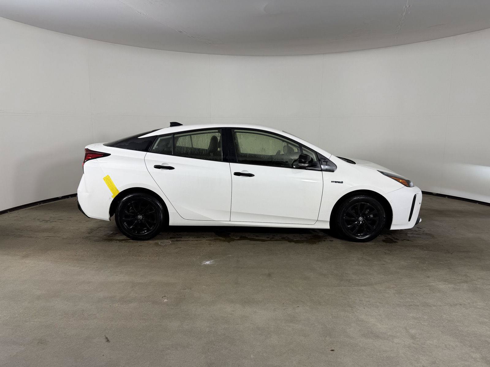 Used 2022 Toyota Prius AWD image 6