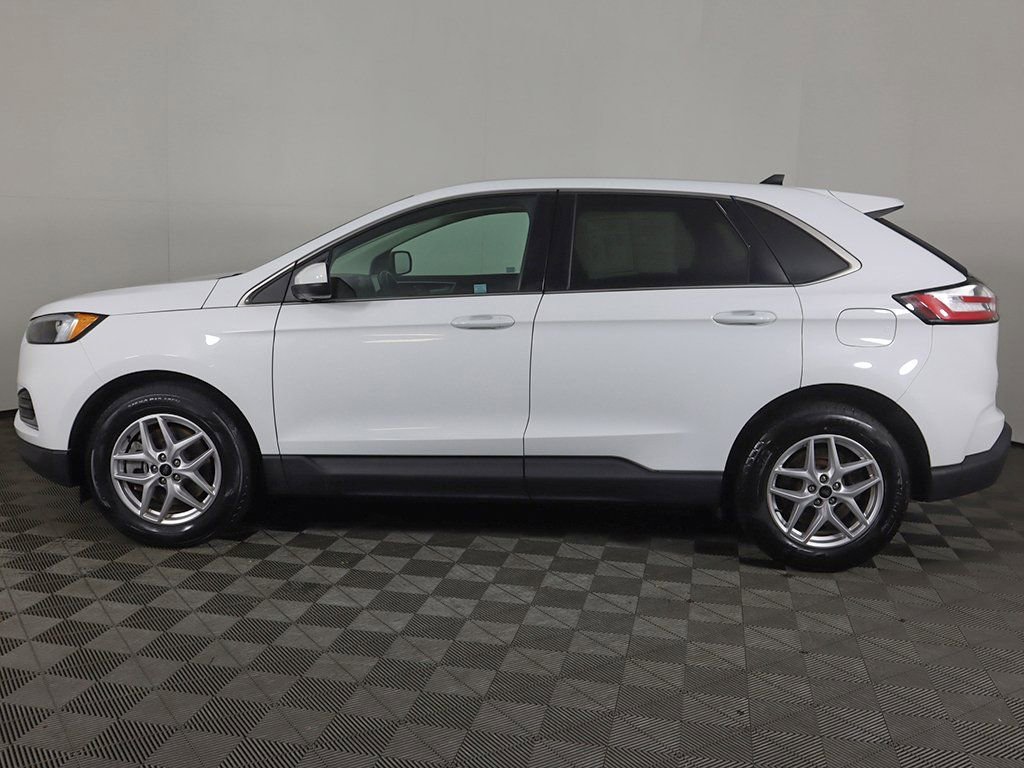 Used 2024 Ford Edge SEL image 11