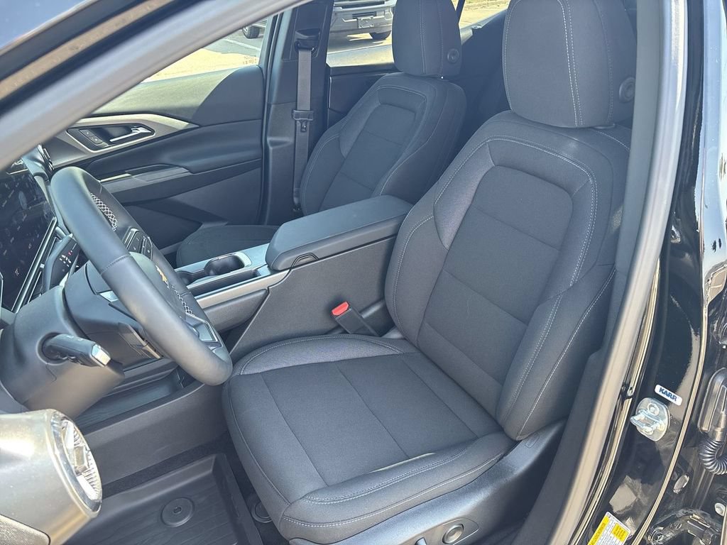 New 2026 Chevrolet Equinox EV LT w/ LPO, Tech Bronze Package FWD image 19