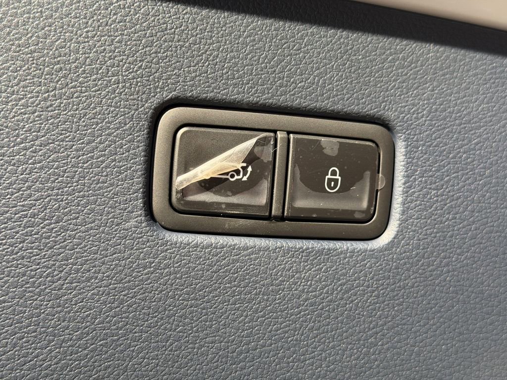 Used 2025 Genesis GV80 3.5T e-SC image 37