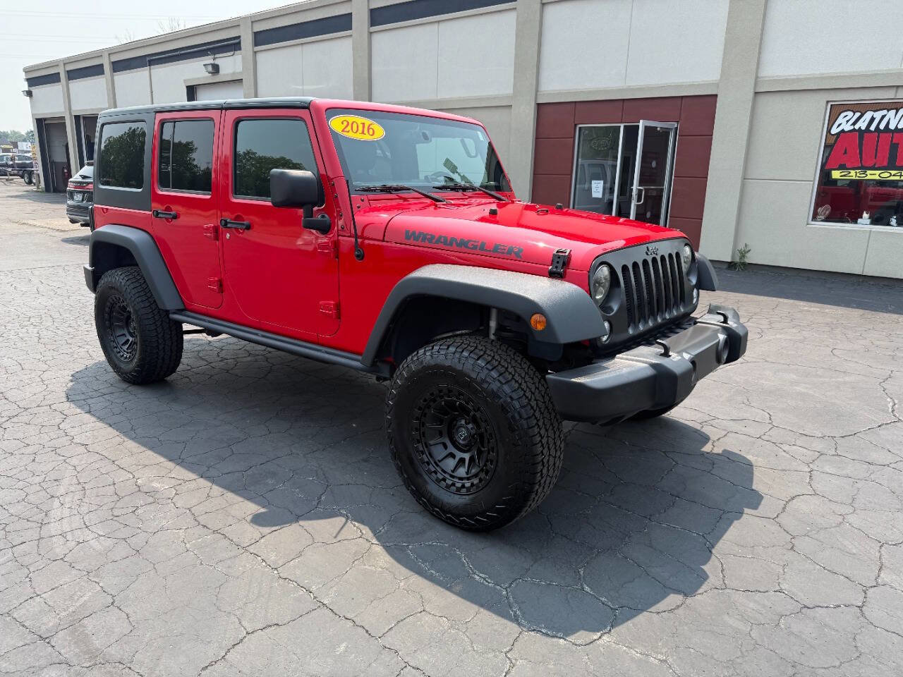 Used 2016 Jeep Wrangler Unlimited Sport image 1