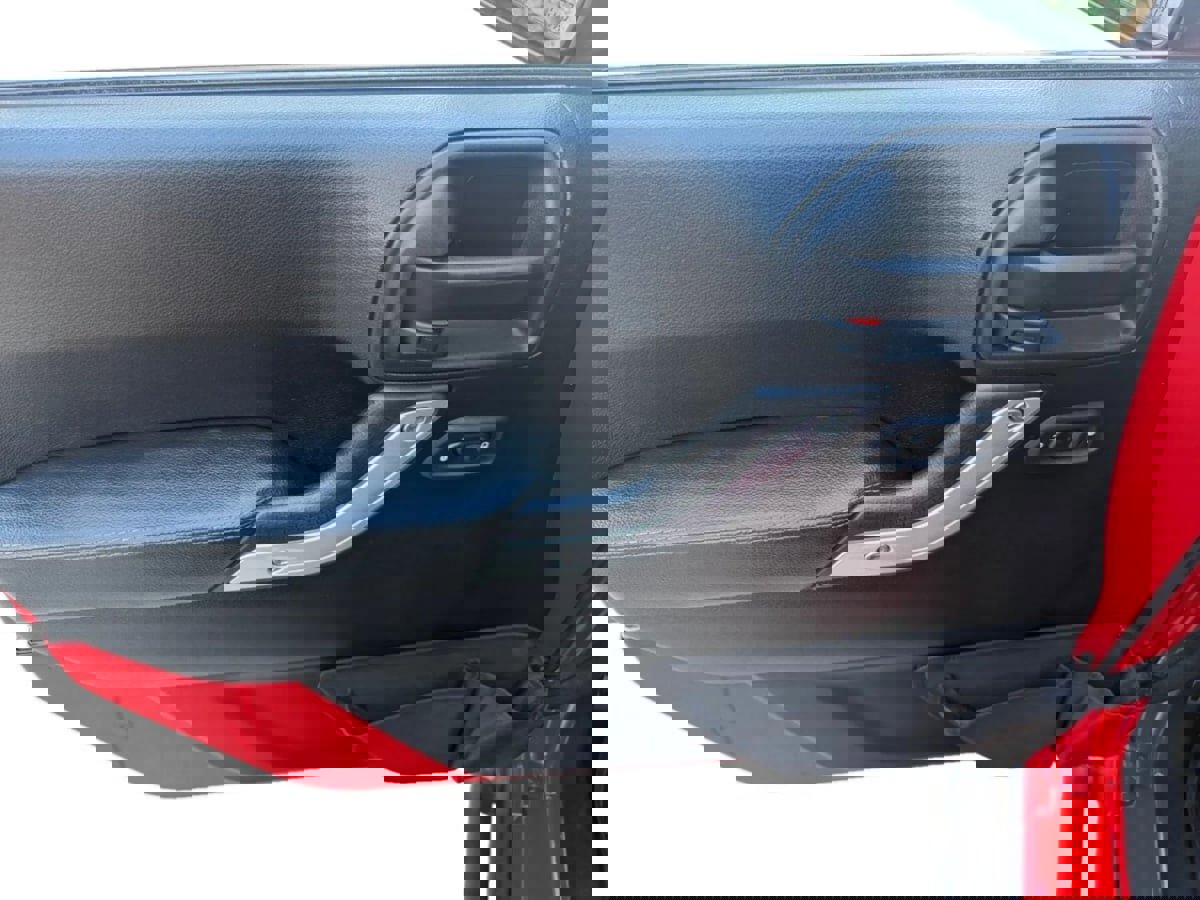 Used 2016 Jeep Wrangler Unlimited Rubicon image 16