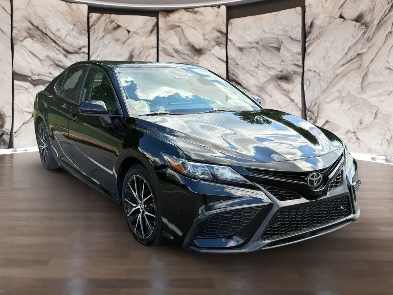 Used 2021 Toyota Camry SE