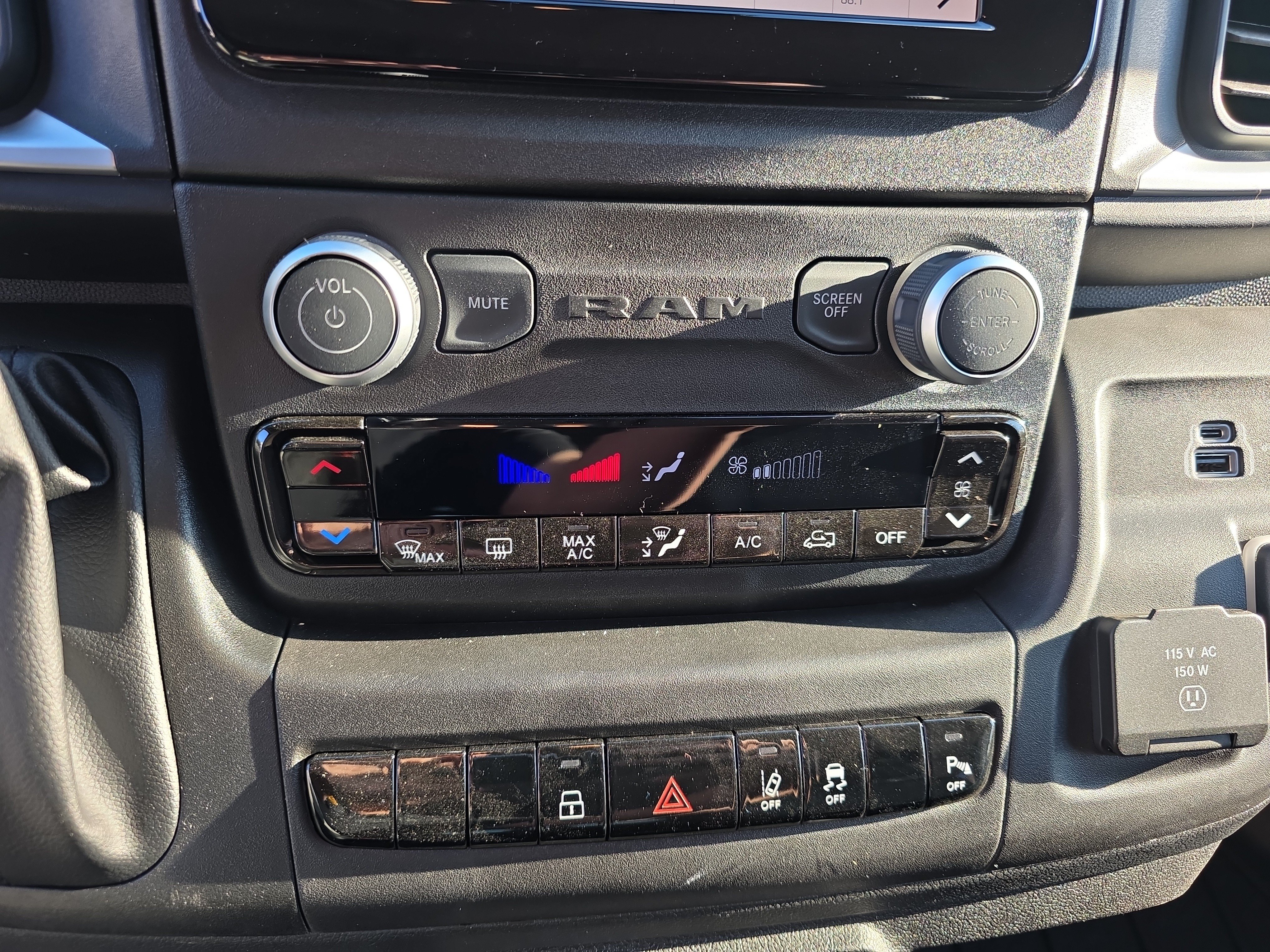 New 2026 RAM ProMaster 3500 w/ Quick Order Package 22G SLT FWD image 5