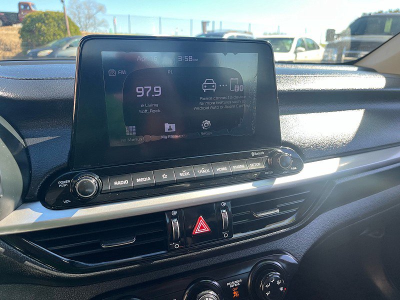 Used 2020 Kia Forte LXS FWD image 22