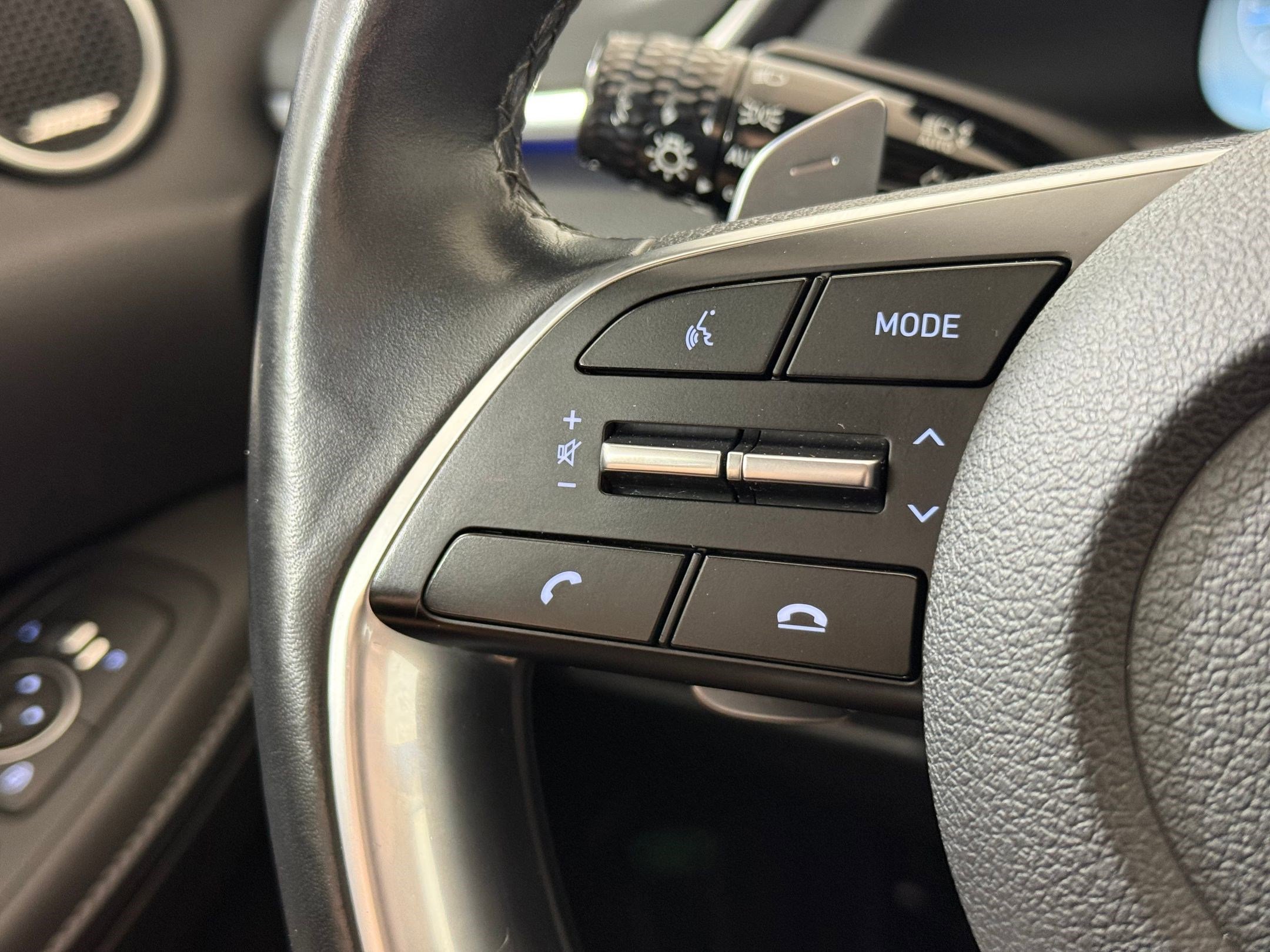 Used 2021 Hyundai Sonata Limited image 16