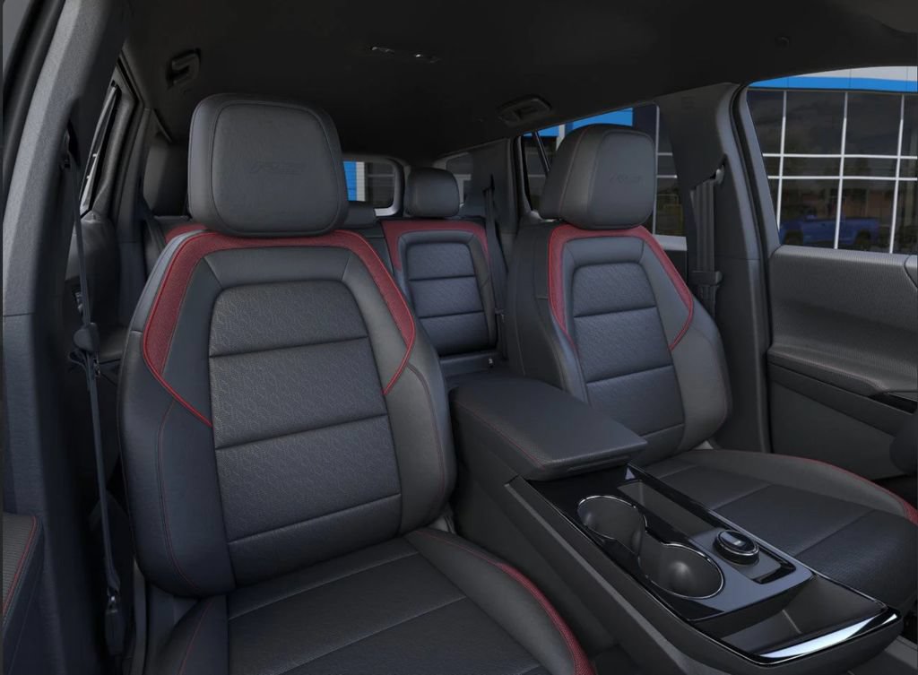 Used 2026 Chevrolet Equinox EV RS w/ LPO, All-Weather Mat Package FWD image 5